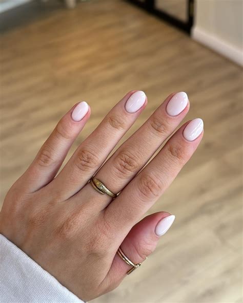 sweet short oval nail ideas  drexplains