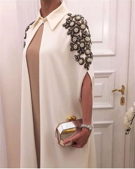деталь жакета лацкан | Abayas fashion, Fashion design, Fashion dresses