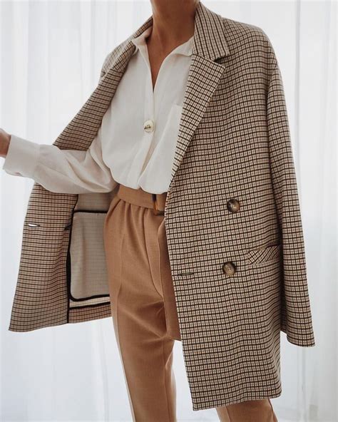 classic chic. | Fashion, Clothes, Fashion outfits