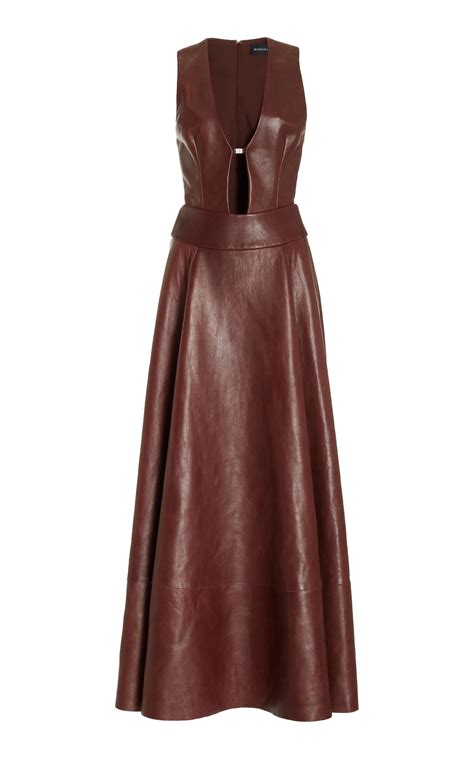 Burgundy: 2024's "Rich" Color Trend That Will Be Everywhere | Who What Wear
