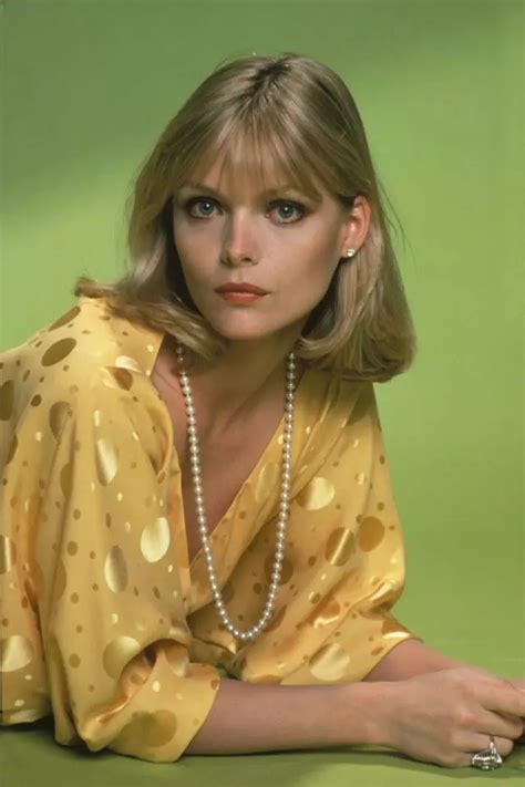19 Best Young Photos Of Michelle Pfeiffer (With Timeline) | Fabbon