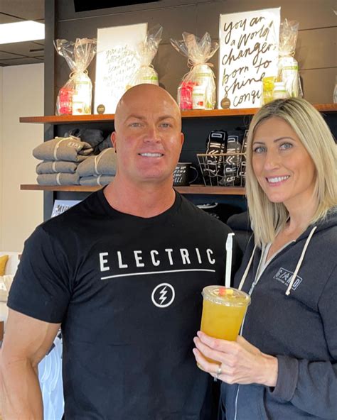 Brian & Cari (@fitcouplepnw) • Instagram photos and videos