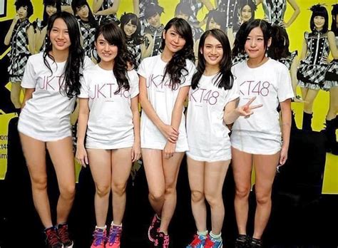 JKT48: Members of JKT48 heading for Japan to attend the Special Event ...