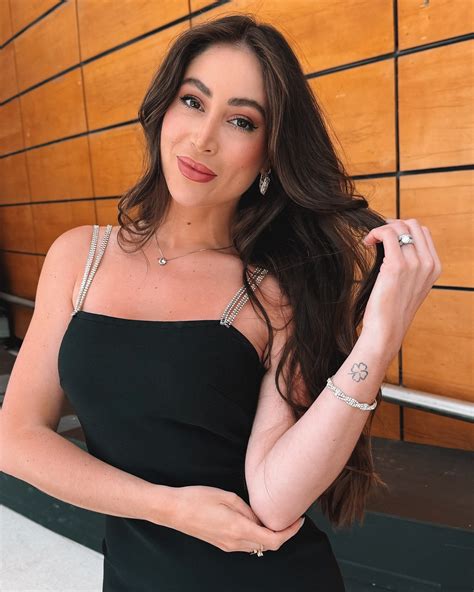 Carol Sertório (Narizinho) | Está no ar Acerte ou caia na Record! Vem