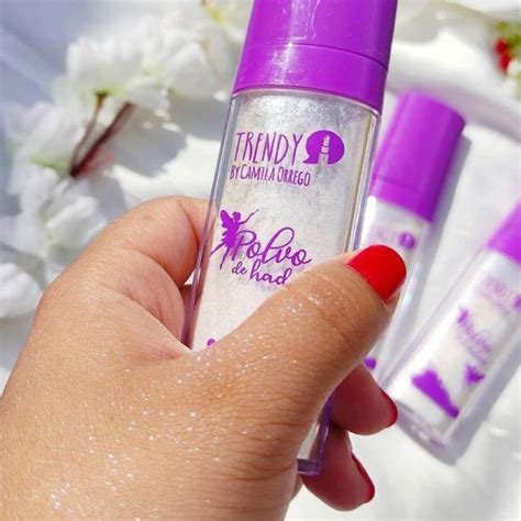 Polvo De Hadas Trendy | Aplícalo en tu rostro, cuerpo y/o cabello.