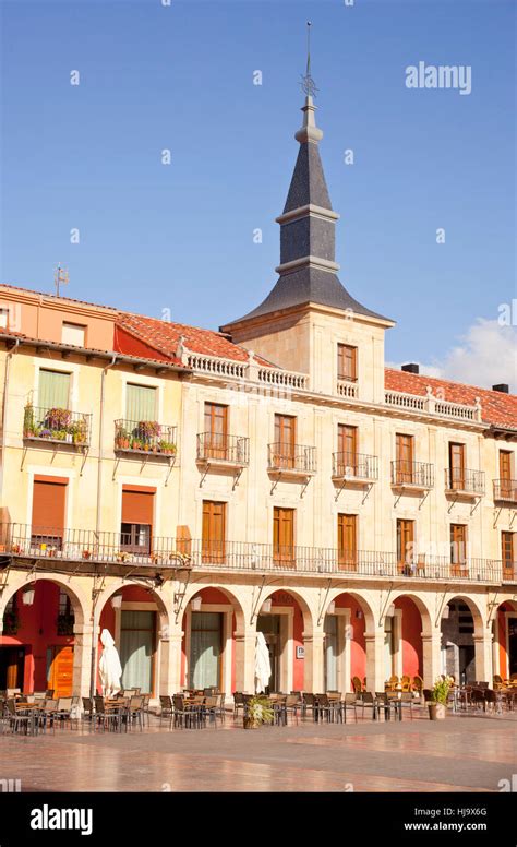 spain square style  construction architecture architectural style