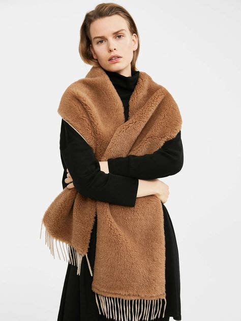 Pin by marietta & lilotta on pellicce | Scarf, Pullover sweater women ...