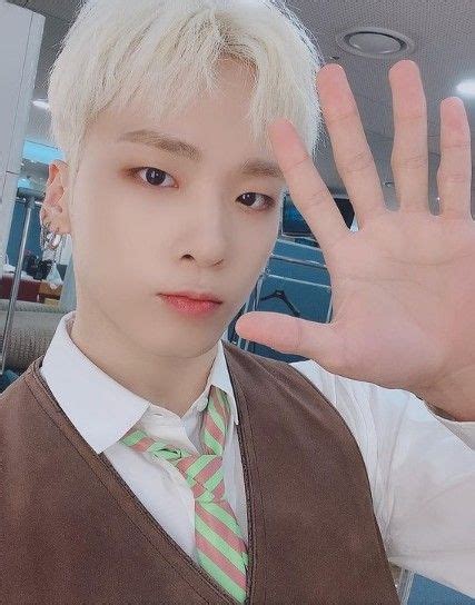 pin  syeda queen  seung jun leader