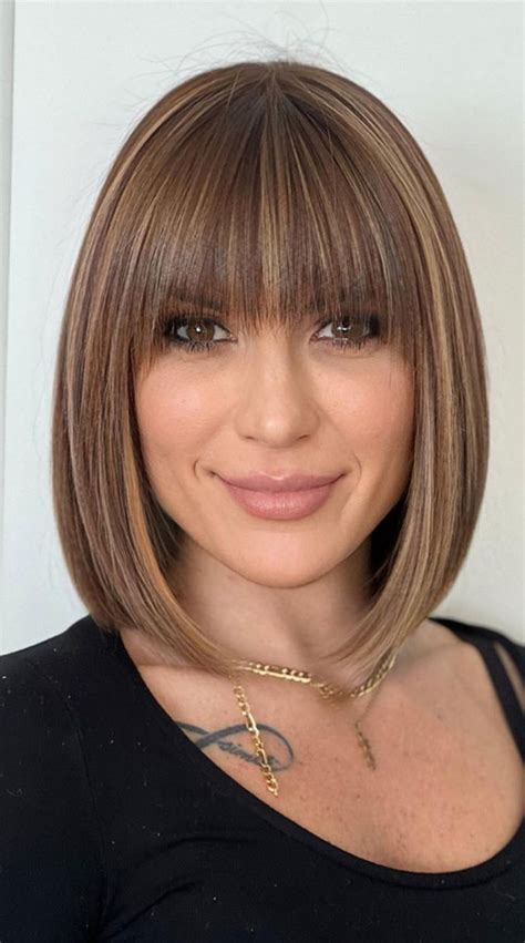 35 Sleek and Chic Bob Hairstyles : Layered Bobs with Bangs