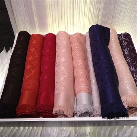1000+ images about Shopping - Scarfs - Louis Vuitton on Pinterest