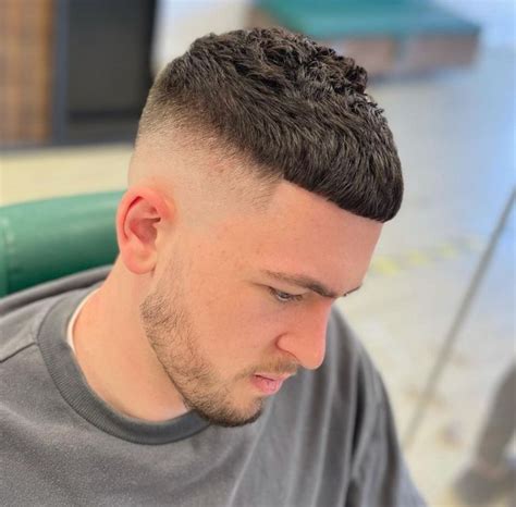 40 Best Taper Fade Bajo Haircuts for Men in 2025