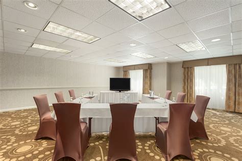Photo Gallery - Hampton Inn Colchester