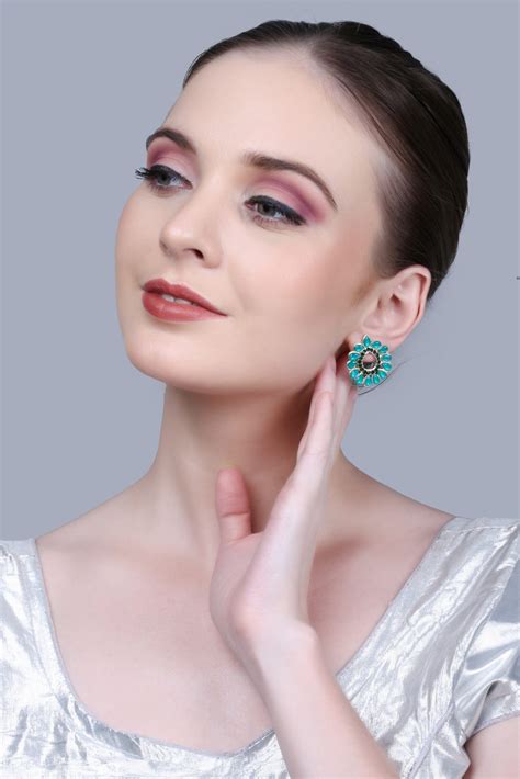 Design 301 Green – Vihaan Enterprises