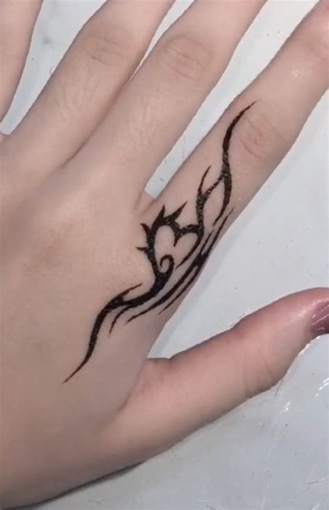 Pretty Hand Tattoos, Small Hand Tattoos, Mini Tattoos, Tribal Hand ...
