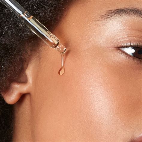 St.Tropez Luxe Tan Tonic Glow Drops - St.Tropez