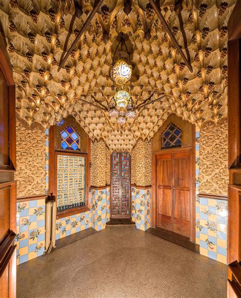 Documentaries for Architects: Antonio Gaudí (1984) – Japan - RTF ...