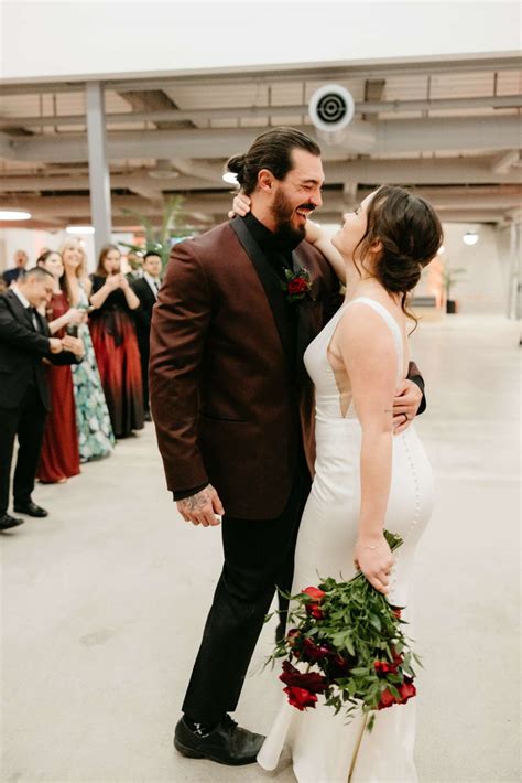 Meet Victoria Rose – CanvasRebel Magazine