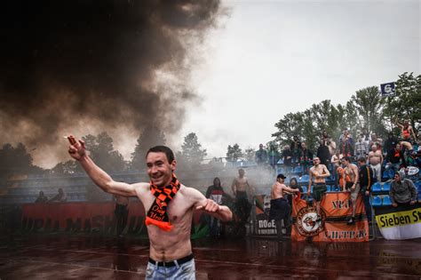 Photos of Russian Hooligans at the Scene's Bloodiest Peak - VICE