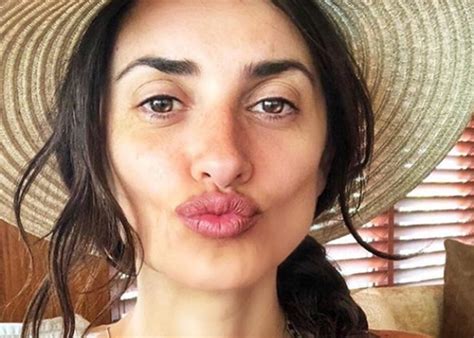 Как выглядит женщина в 43 года фото без макияжа
