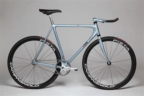 bikes&girls&macs&stuff: Photo