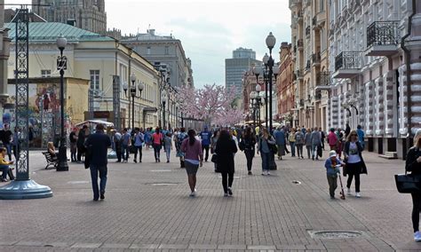 Улица Арбат в Москве