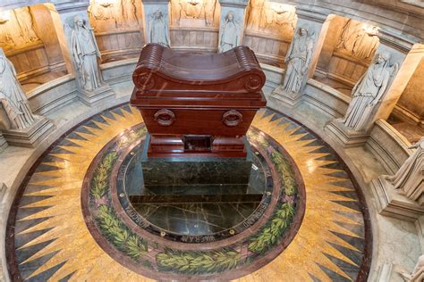 napoleons tomb history design  tips  visiting