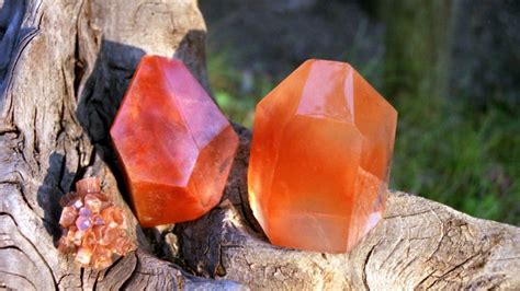Carnelian: Achieve Courage, Confidence, And Motivation With This Stone