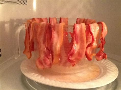 how to cook raw bacon in microwave