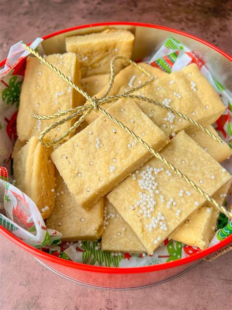 Shortbread Cookie Bars - The Modern Nonna