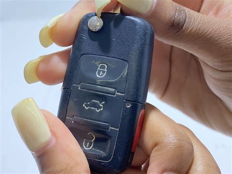 How to replace vw key fob battery - dannymeta.com