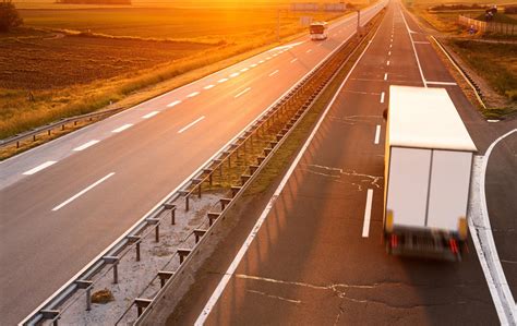 Transport całopojazdowy i częściowy - 4 Partners TSL