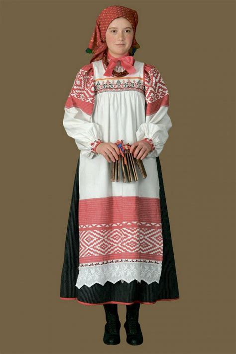 РУССКИЙ ТРАДИЦИОННЫЙ КОСТЮМ