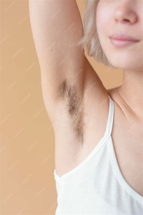 photo close  woman  armpit hair
