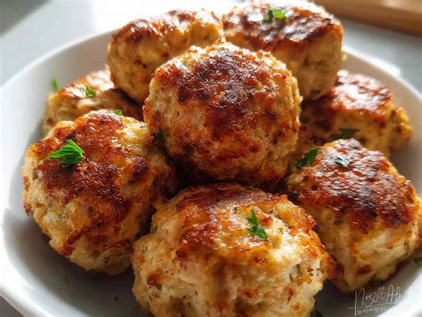 Easy Juicy Chicken Meatball Recipe: 30-Minute Dinner Win cooksrealm