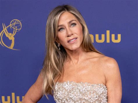 Autofahrer rammt Einfahrtstor zu Jennifer Anistons Villa