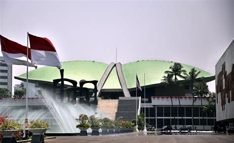 Tahukah Kamu, Makna Filosofis Arsitektur Gedung DPR-RI dan Monas ...