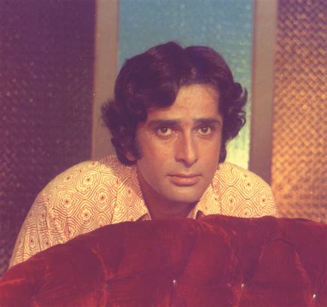 shashi kapoor   images cinestaancom shashi kapoor shashi
