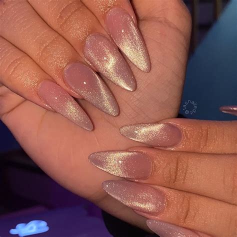 30 Pretty Cat Eye Nails You'll Want to Try | Cat eye nails polish ...