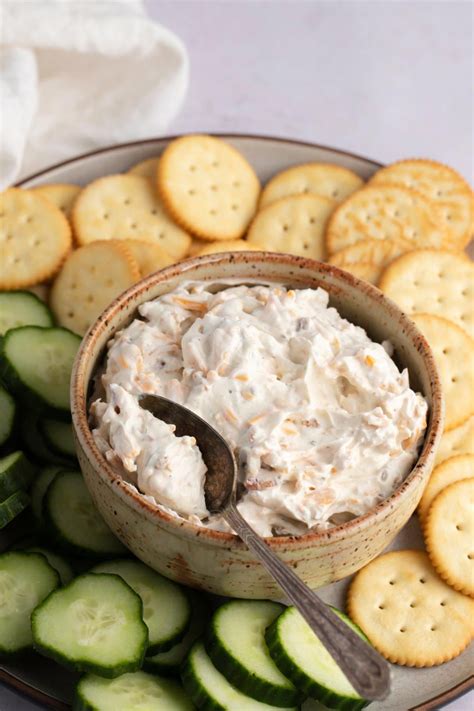 13 Best Dips With Sour Cream for Parties - Insanely Good