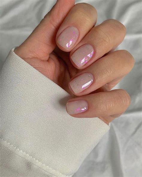 Маникюр с глиттером: 20 очень сверкающих идей | Nail colors, Trendy ...