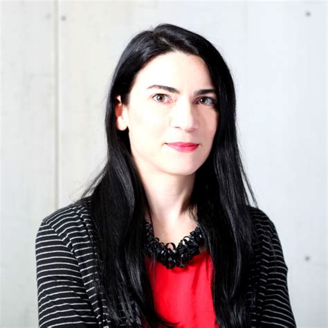Vasia Hatzi Bio « La B Design