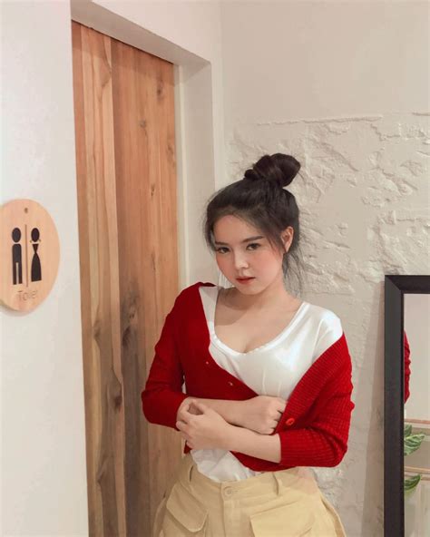 99+ Potret Selebgram cantik Bohay yang kalian cari sering muncul di ...