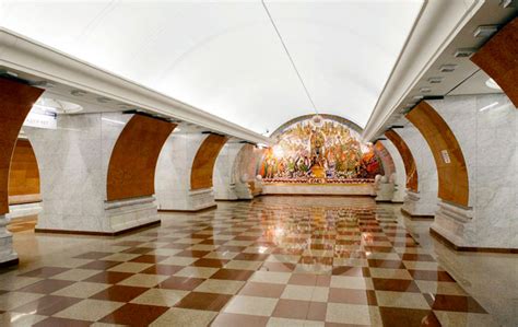 10 самых глубоких станций метро в Москве - рейтинг