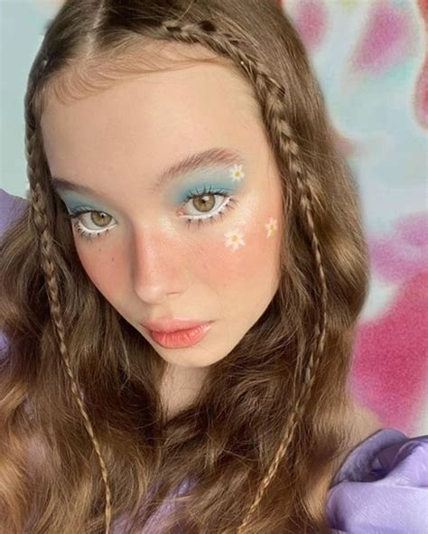 Hot! เทรนด์แต่งหน้า Y2K สีตาต้องเด่น ต้องฉูดฉาด!! - Ladyissue เว็บรีวิว ...