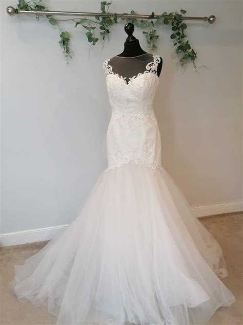 Wedding Dress Outlet - The Wedding Rooms - Discounted Prices