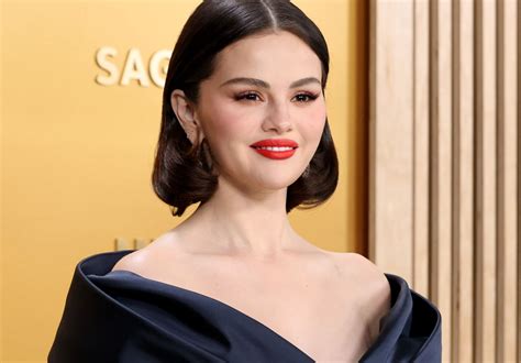 Selena Gomez's Biggest Awards and Accolades - k94ykm1