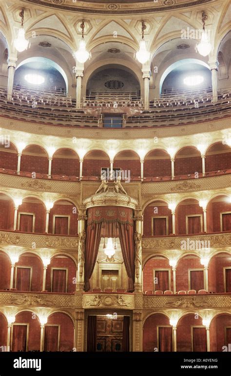 Opera house interior hi-res stock photography and images - Alamy