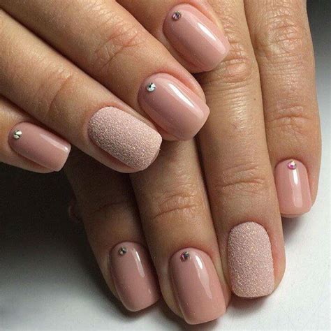 Accurate nails, Beautiful nails, Beige gel polish, Beige nails with ...
