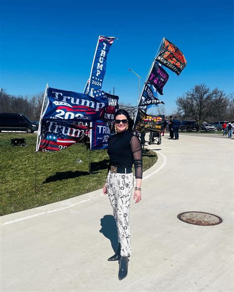 Valentina Gomez : r/womenoftheright