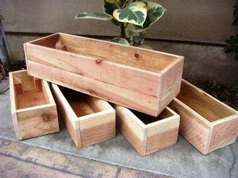 Diy Wooden Planters Boxes How To Build A Wooden Planter Box How Tos ...